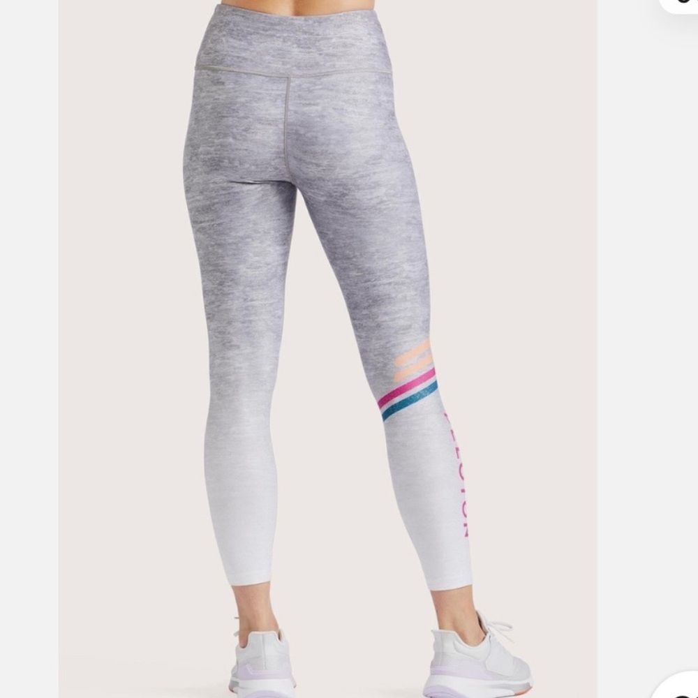 Peloton Roller Rink High Waisted Leggings - Size Medium - NWT! legging athletic - Picture 9 of 9